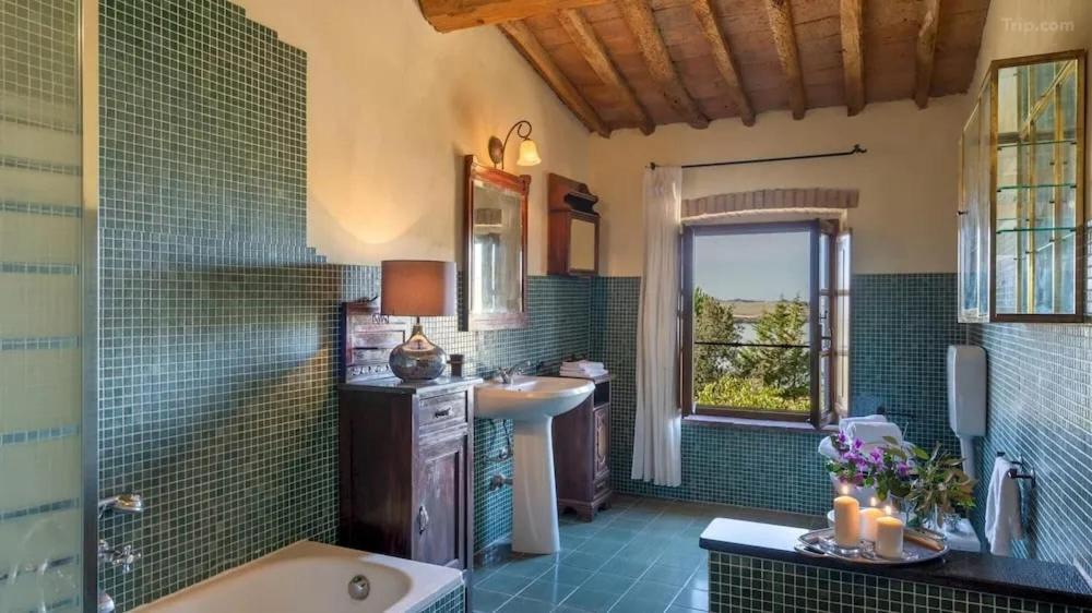 Villa La Lespa Wpool Biliardo And Lake View Casa Sant'Andrea Exterior foto